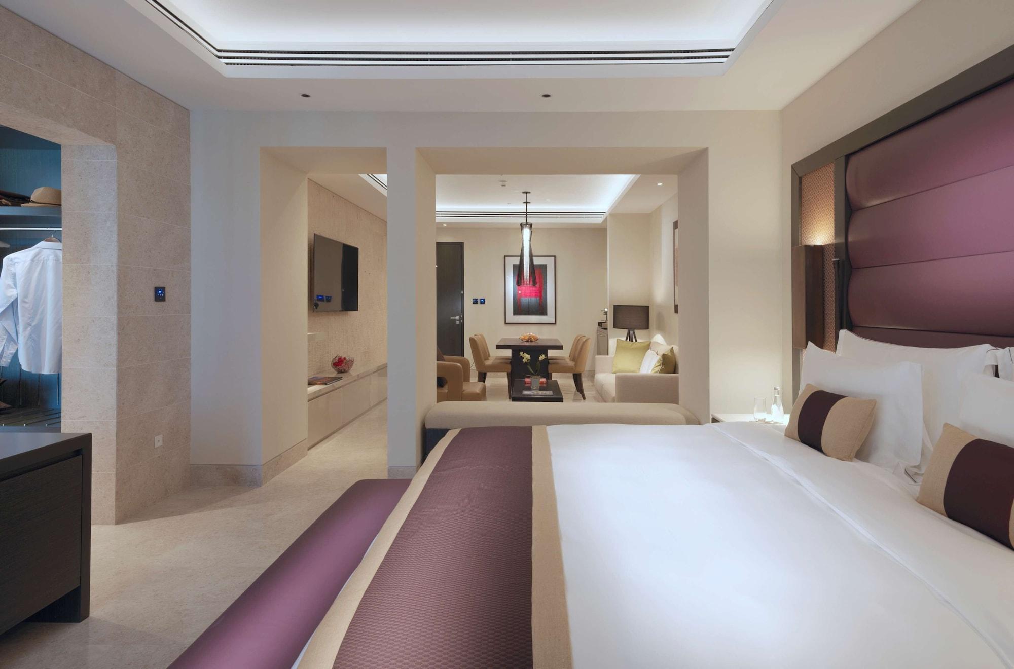 Kempinski Hotel Muscat Exterior photo A bedroom at the hotel