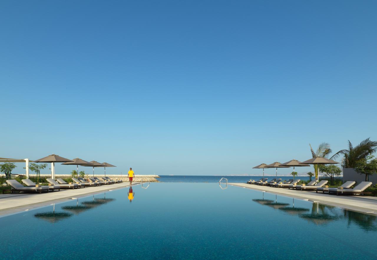 Kempinski Hotel Muscat Exterior photo Infinity pool at the Westin Resort, Algarve, Portugal