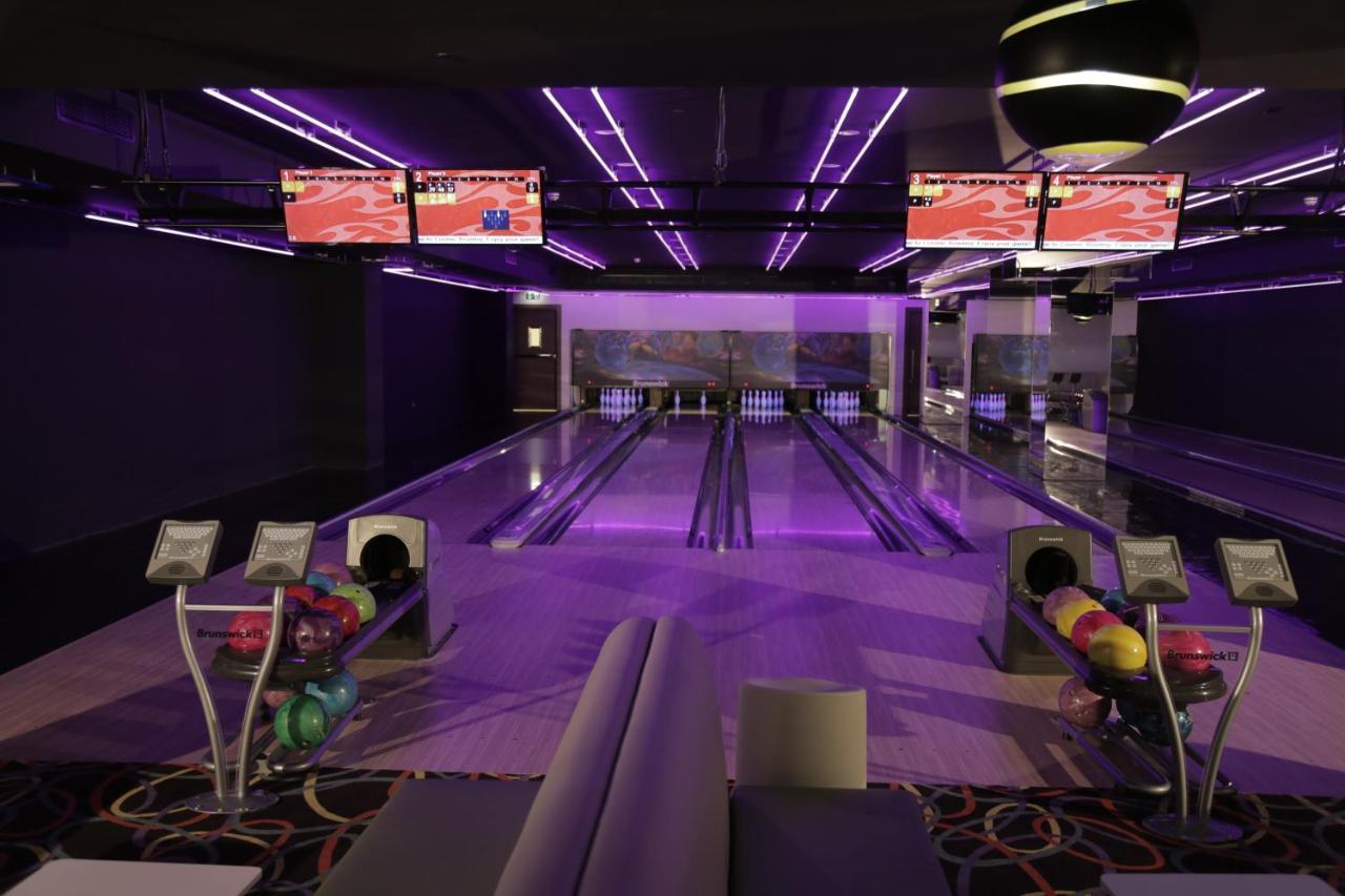 Kempinski Hotel Muscat Exterior photo Bowling alley
