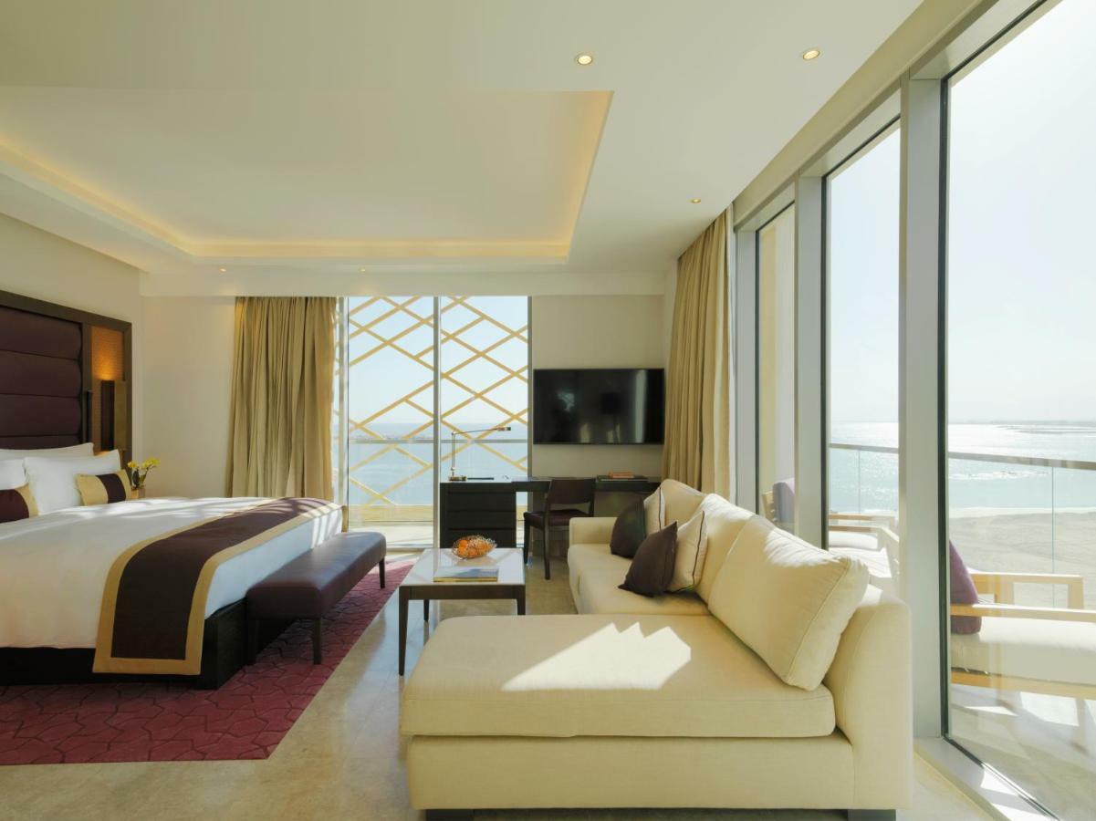 Kempinski Hotel Muscat Exterior photo A room at the hotel